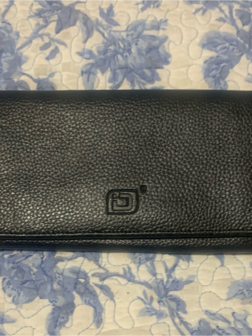 Source Unknown Black Pebbled Leather Clutch Wallet